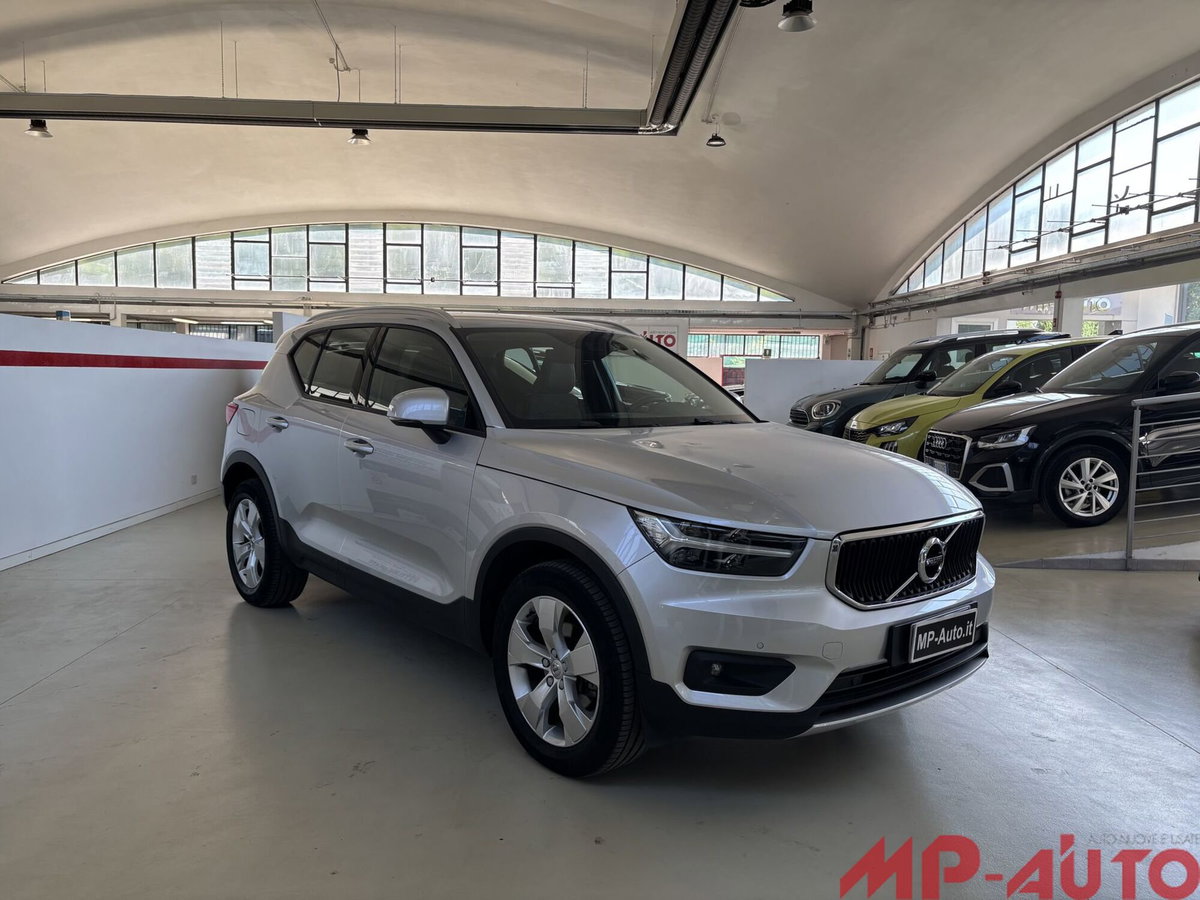 Volvo XC40 T3 (2)