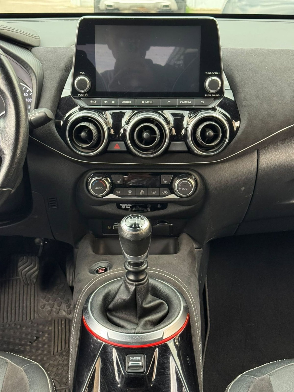 Nissan Juke 1.0 dig-t N-Design 114cv (12)