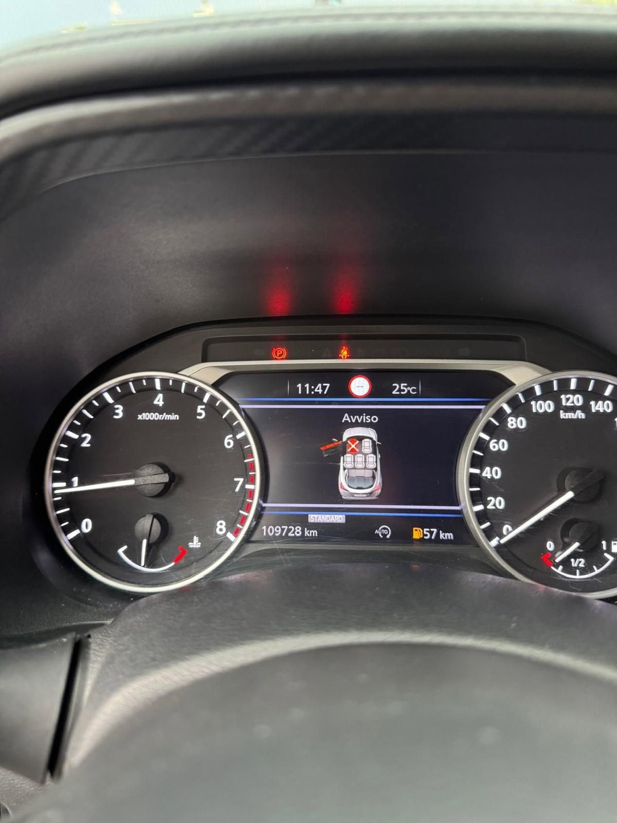 Nissan Juke 1.0 dig-t N-Design 114cv (8)