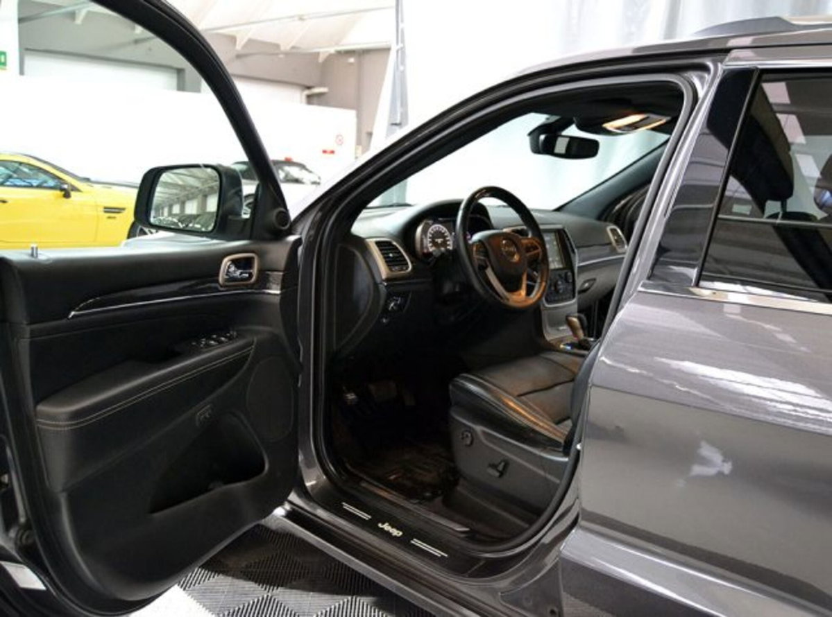 Jeep Grand Cherokee 3.0 V6 CRD 250 CV Multijet II Overland (2)