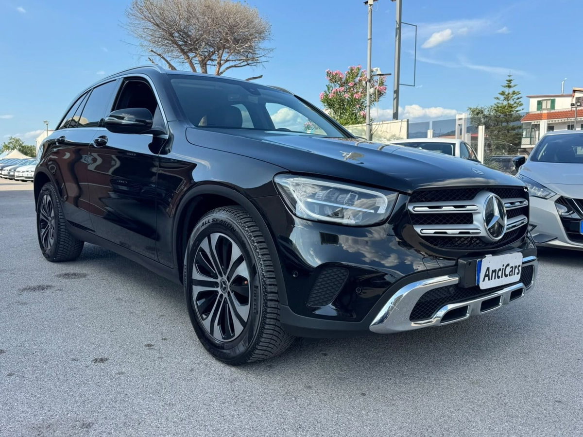 Mercedes-Benz GLC SUV 220 d 4Matic Sport (2)