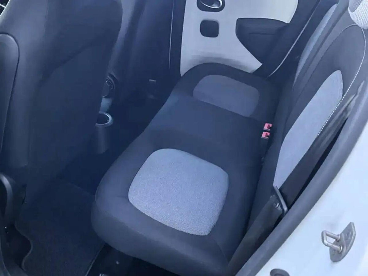 Renault Twingo SCe 65 CV Vibes (5)