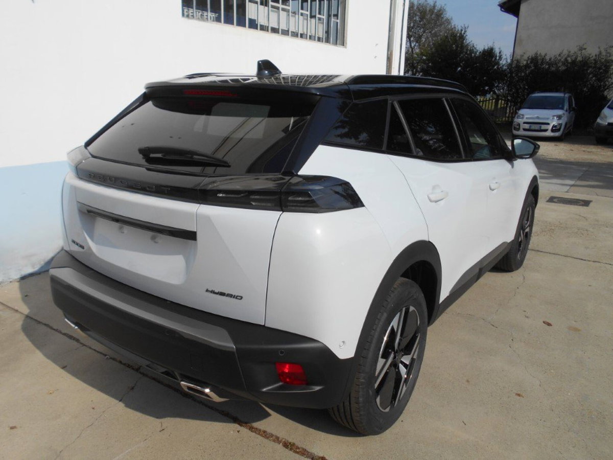 Peugeot 2008 1.2 hybrid GT Exclusive 145cv e-dcs6 (16)