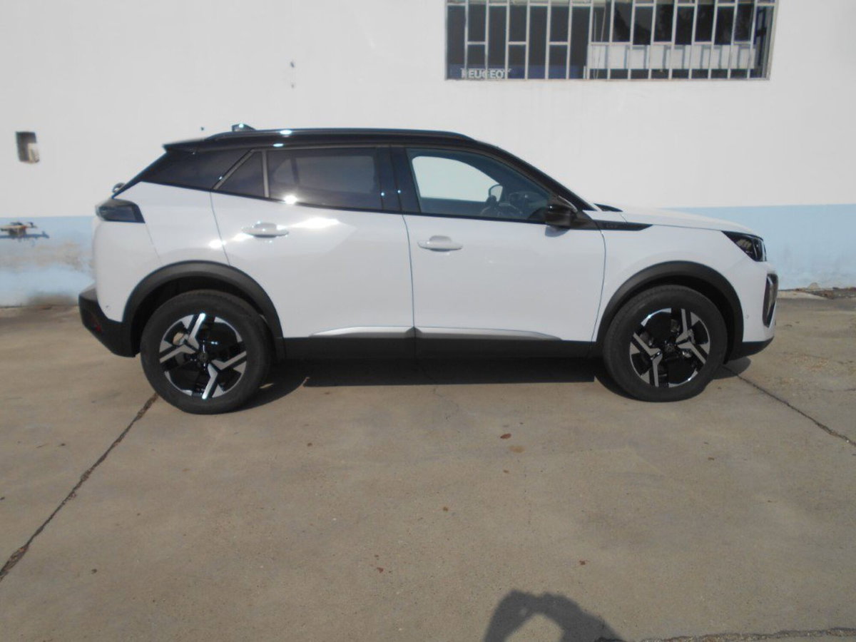 Peugeot 2008 1.2 hybrid GT Exclusive 145cv e-dcs6 (17)