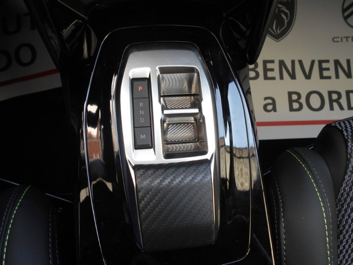 Peugeot 2008 1.2 hybrid GT Exclusive 145cv e-dcs6 (10)