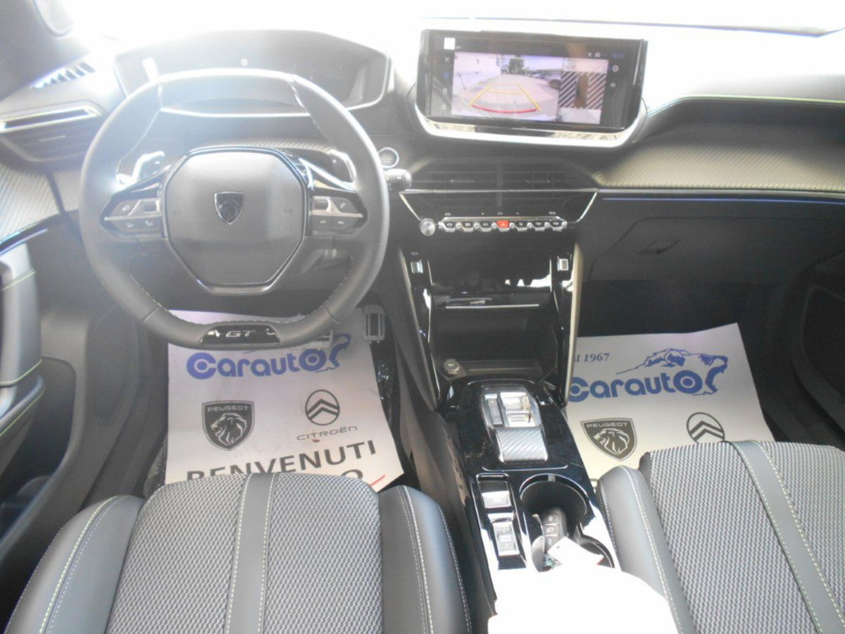 Peugeot 2008 1.2 hybrid GT Exclusive 145cv e-dcs6 (12)