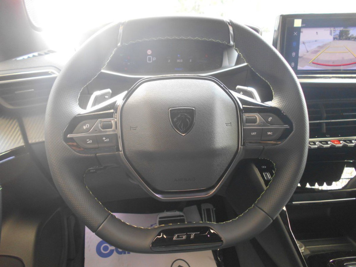 Peugeot 2008 1.2 hybrid GT Exclusive 145cv e-dcs6 (18)