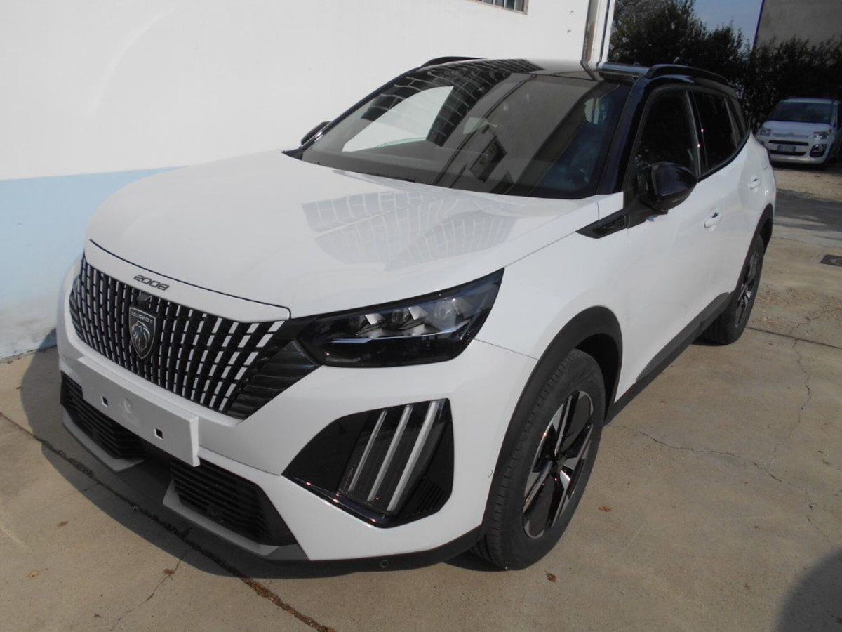 Peugeot 2008 1.2 hybrid GT Exclusive 145cv e-dcs6 (7)