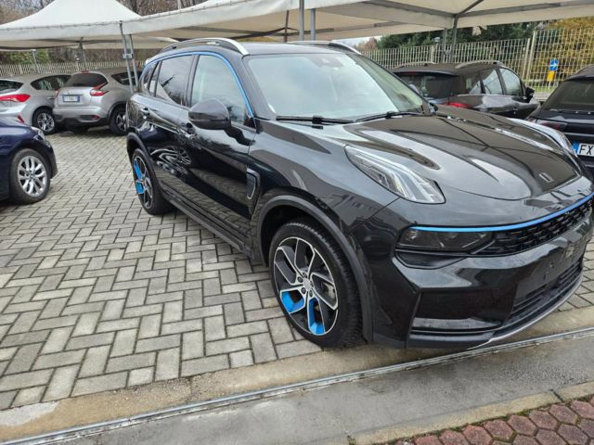 Lynk & Co 01 01 1.5 td phev (3)