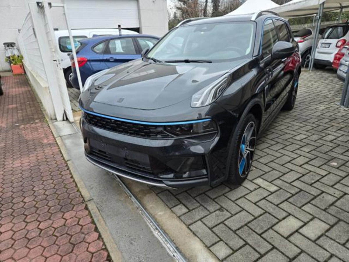 Lynk & Co 01 01 1.5 td phev (5)