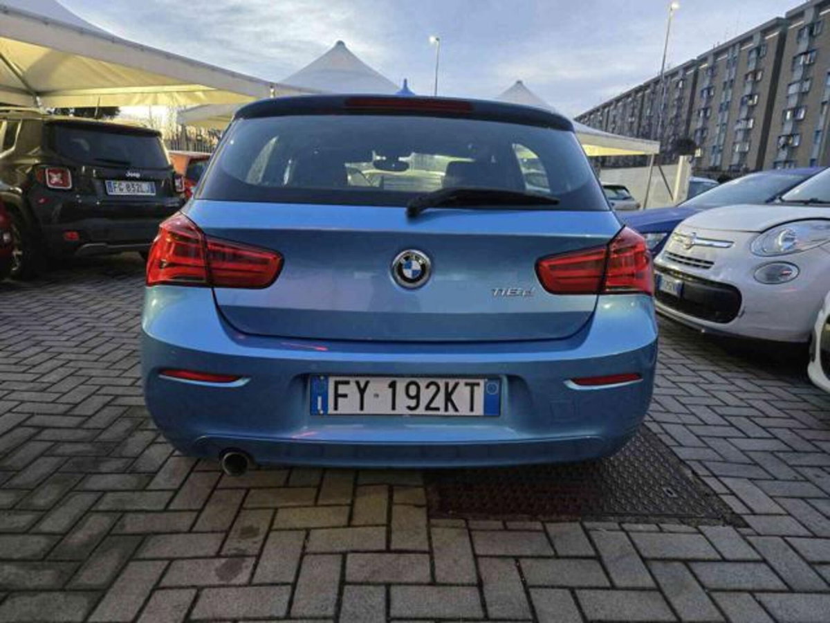 BMW Serie 1 116d 2.0 116CV cat 5 porte Attiva DPF (10)