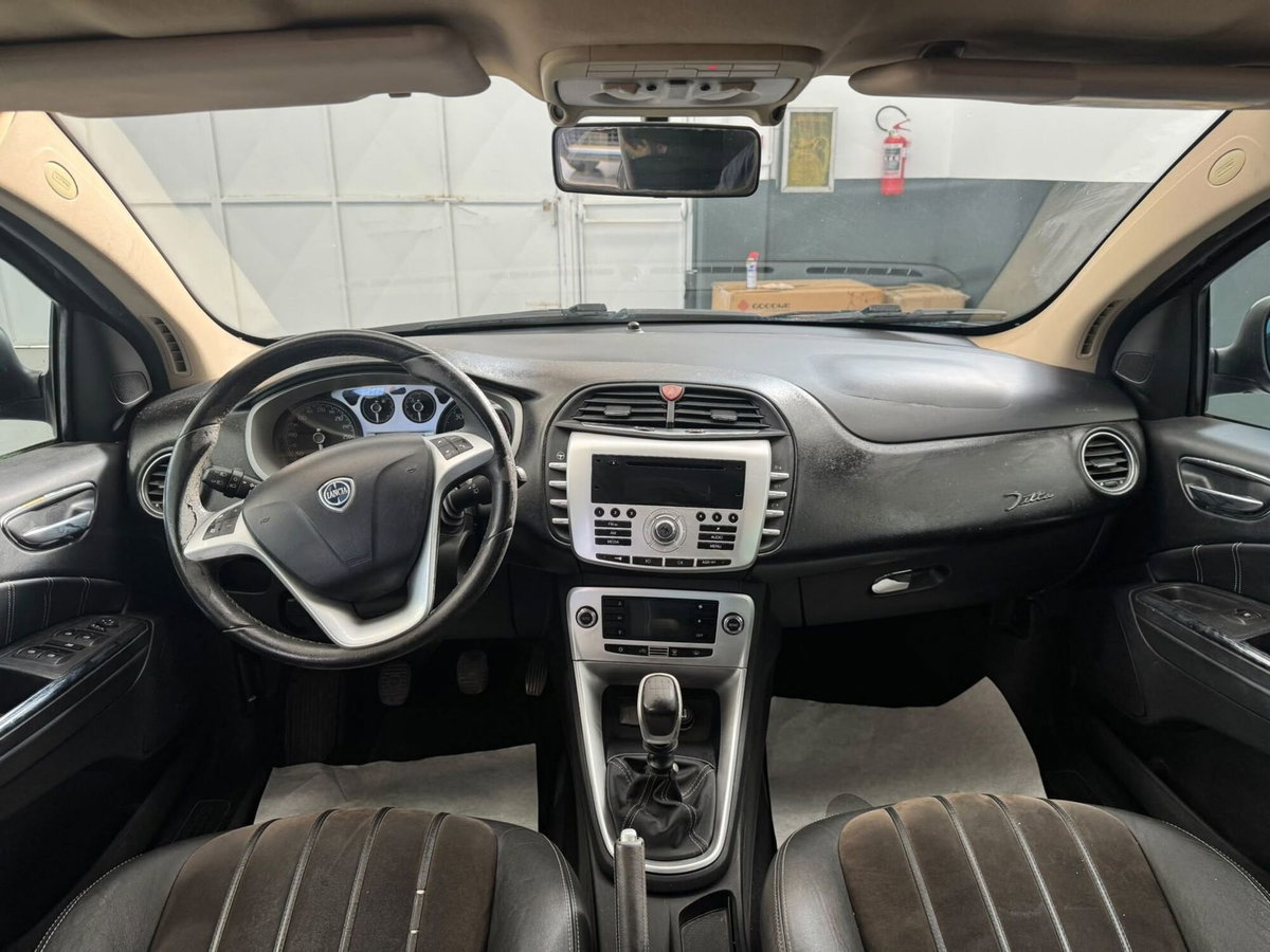 Lancia Delta 2.0 MJT DPF Platino (11)