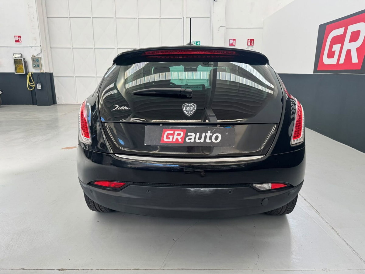 Lancia Delta 2.0 MJT DPF Platino (9)