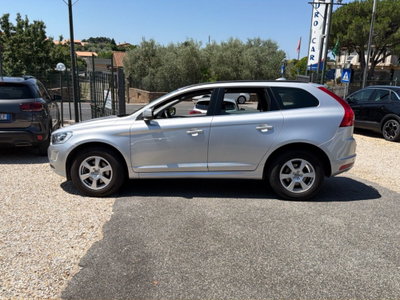 Volvo XC60 D5 AWD Geartronic Business (2)
