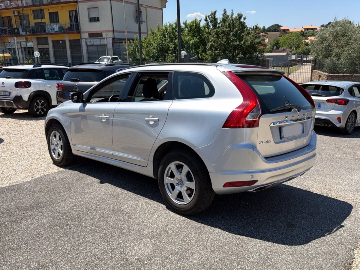 Volvo XC60 D5 AWD Geartronic Business (3)