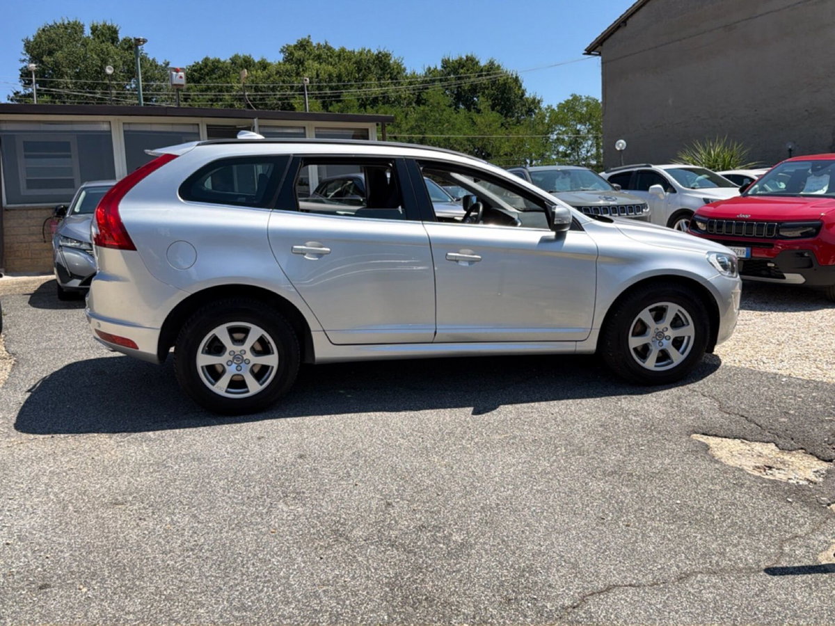 Volvo XC60 D5 AWD Geartronic Business (6)