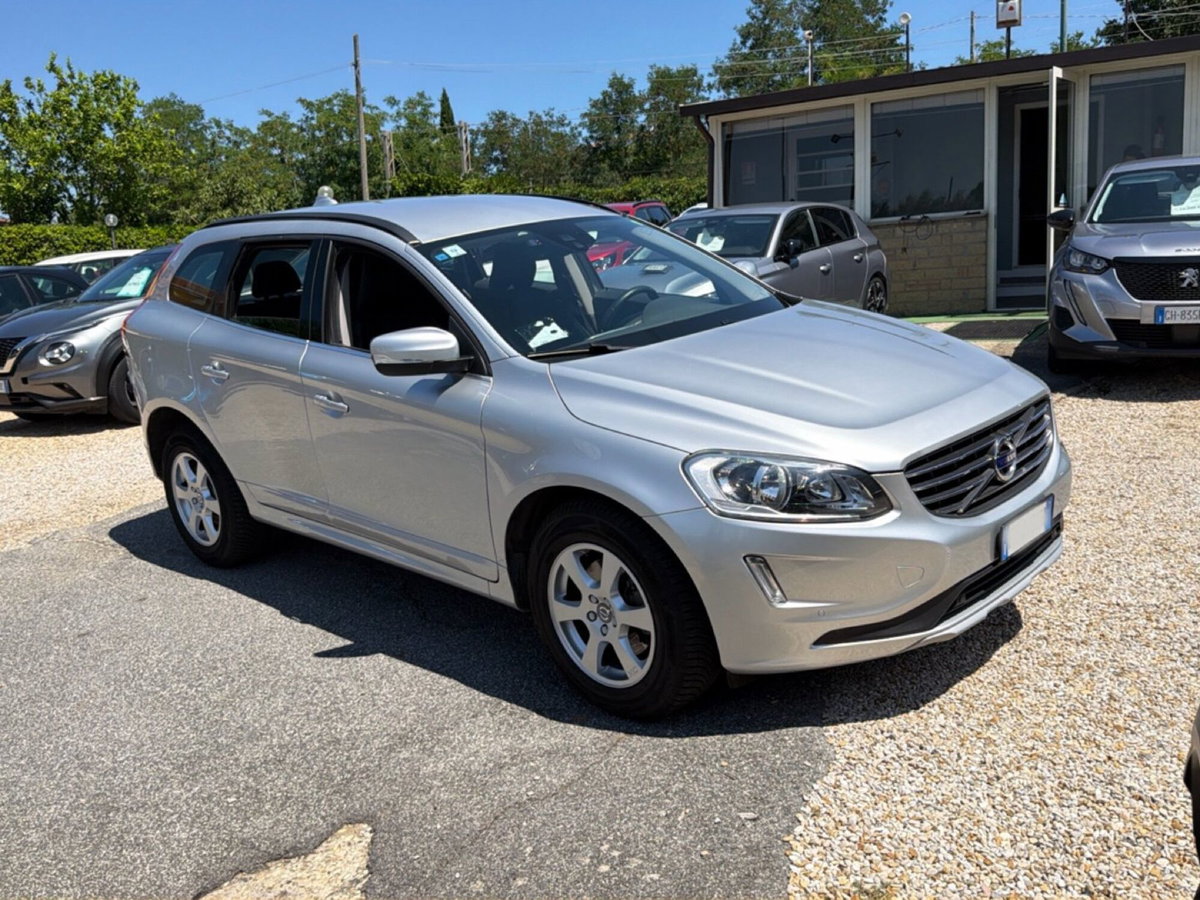 Volvo XC60 D5 AWD Geartronic Business (7)