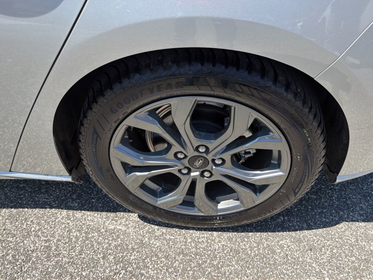 Ford Focus 1.0t ecoboost h ST-Line X 155cv powershift (10)