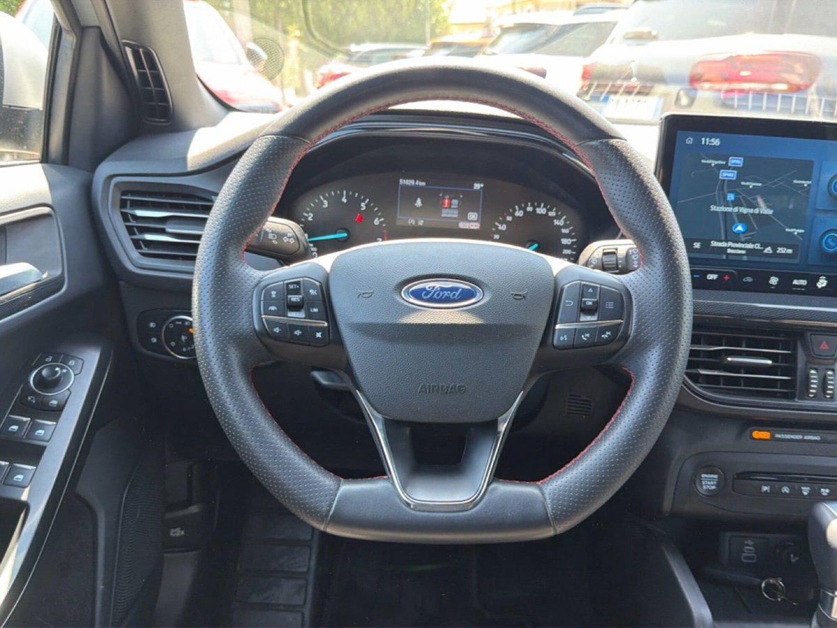 Ford Focus 1.0t ecoboost h ST-Line X 155cv powershift (13)
