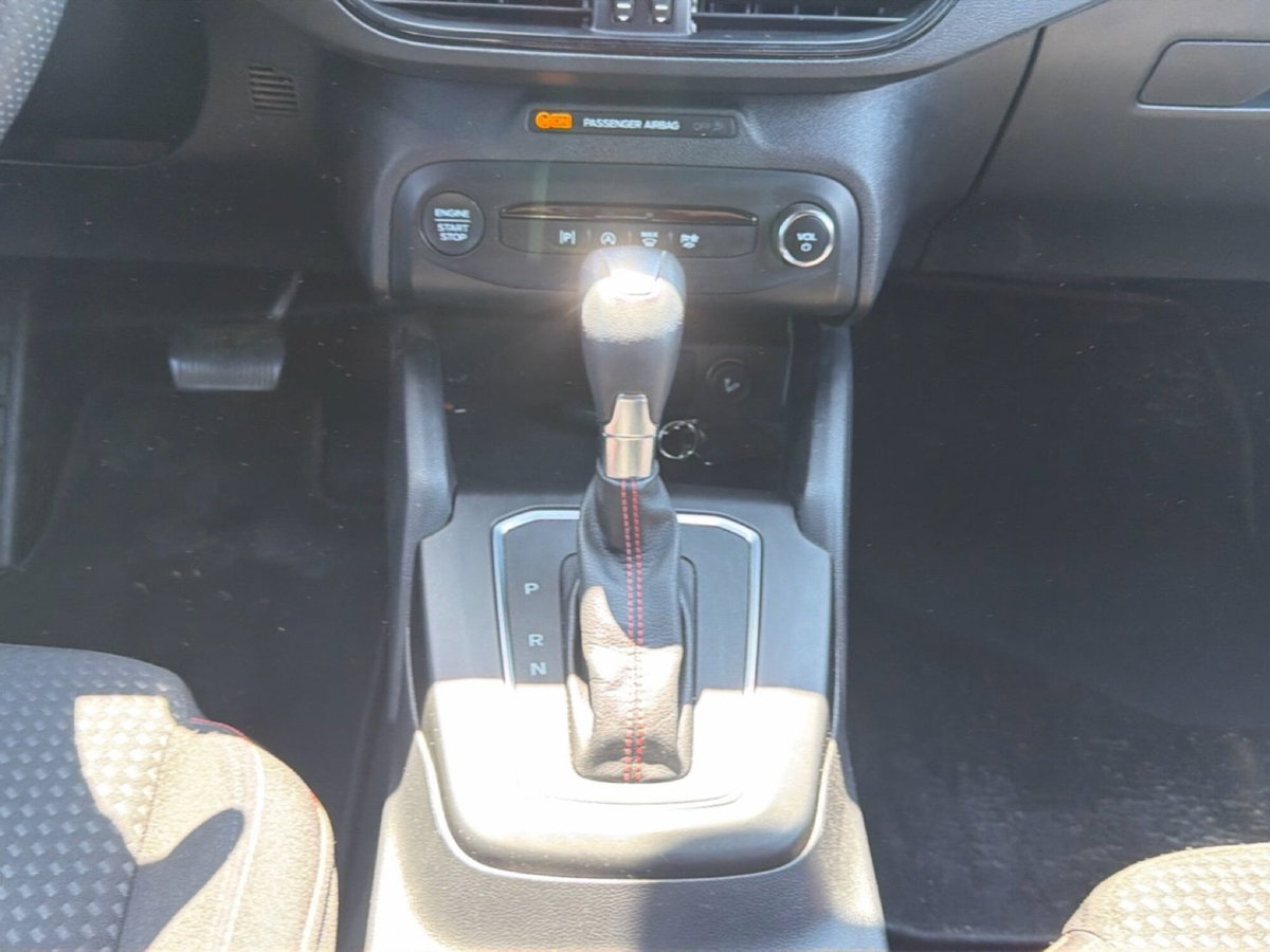 Ford Focus 1.0t ecoboost h ST-Line X 155cv powershift (16)