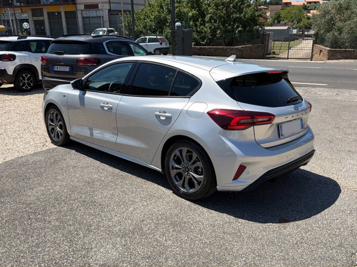 Ford Focus 1.0t ecoboost h ST-Line X 155cv powershift (3)