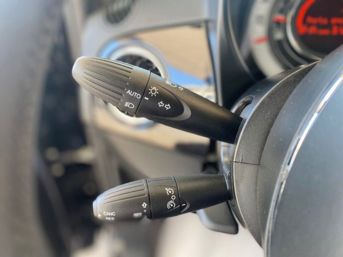 Fiat 500 1.0 Hybrid Red (13)