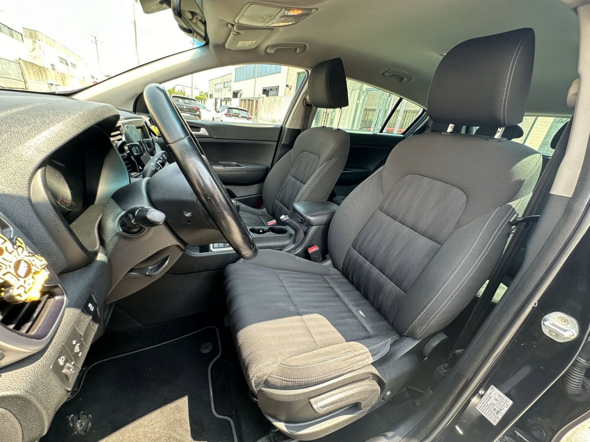 Kia Sportage 1.7 CRDI 2WD Business Class (10)
