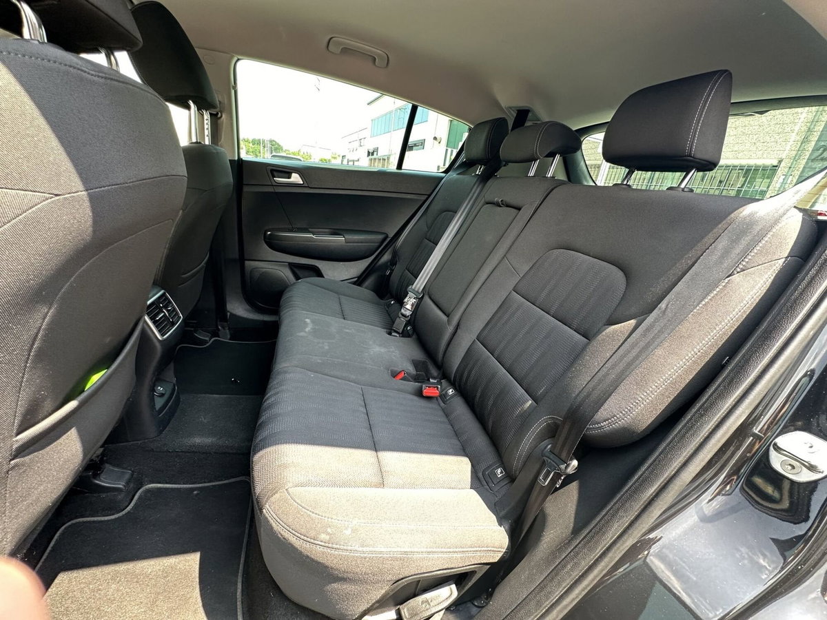 Kia Sportage 1.7 CRDI 2WD Business Class (12)