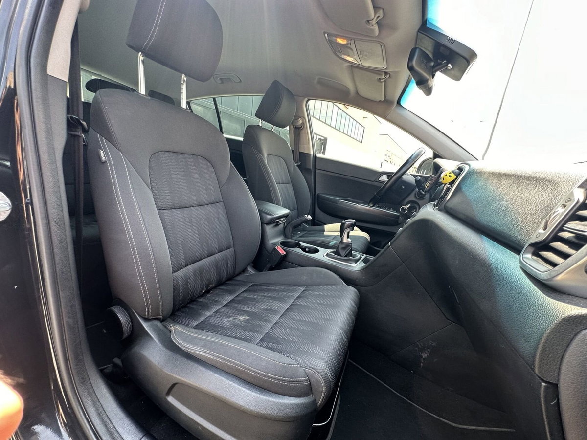 Kia Sportage 1.7 CRDI 2WD Business Class (13)