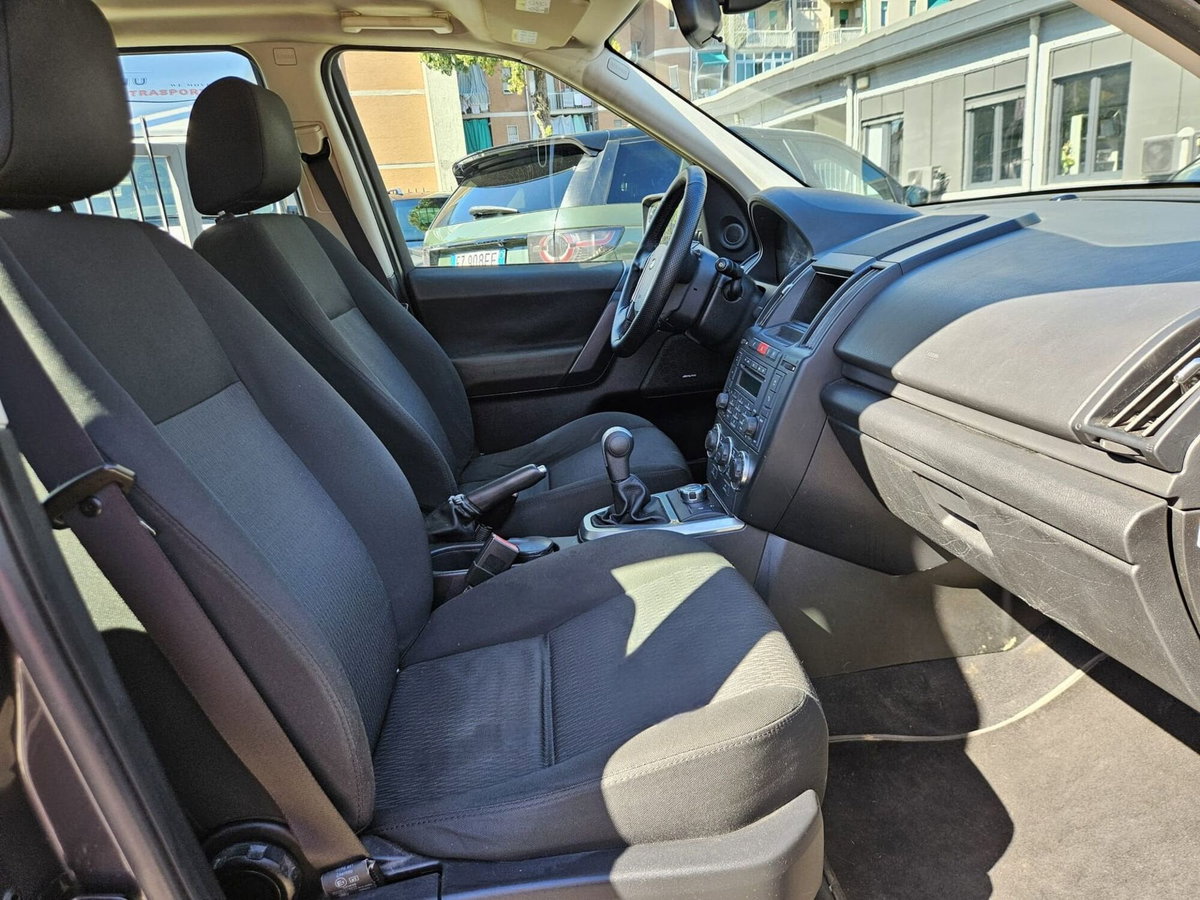 Land Rover Freelander 2.2 TD4 S.W. S (10)