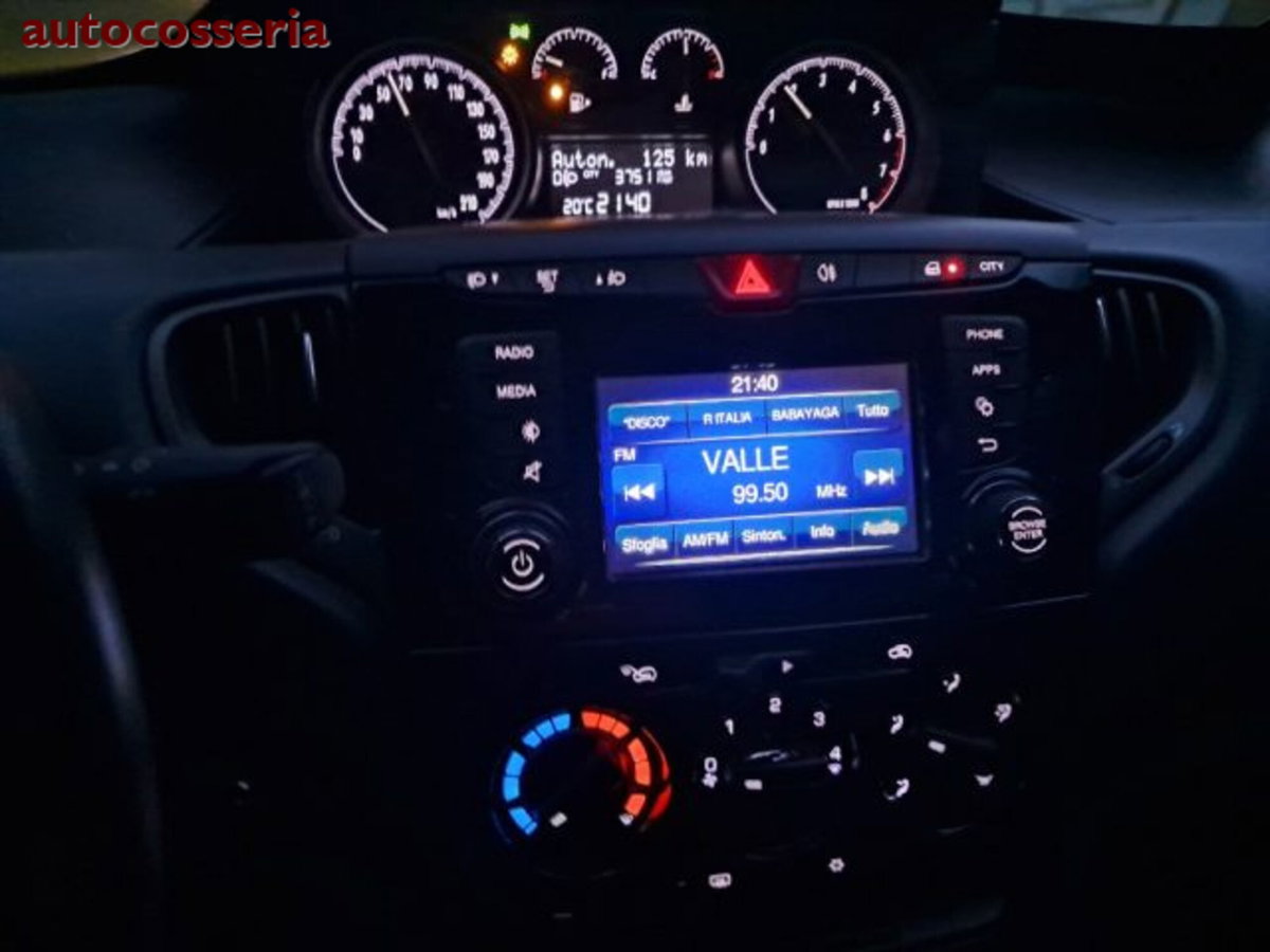 Lancia Ypsilon 1.2 69 CV 5 porte Gold (3)