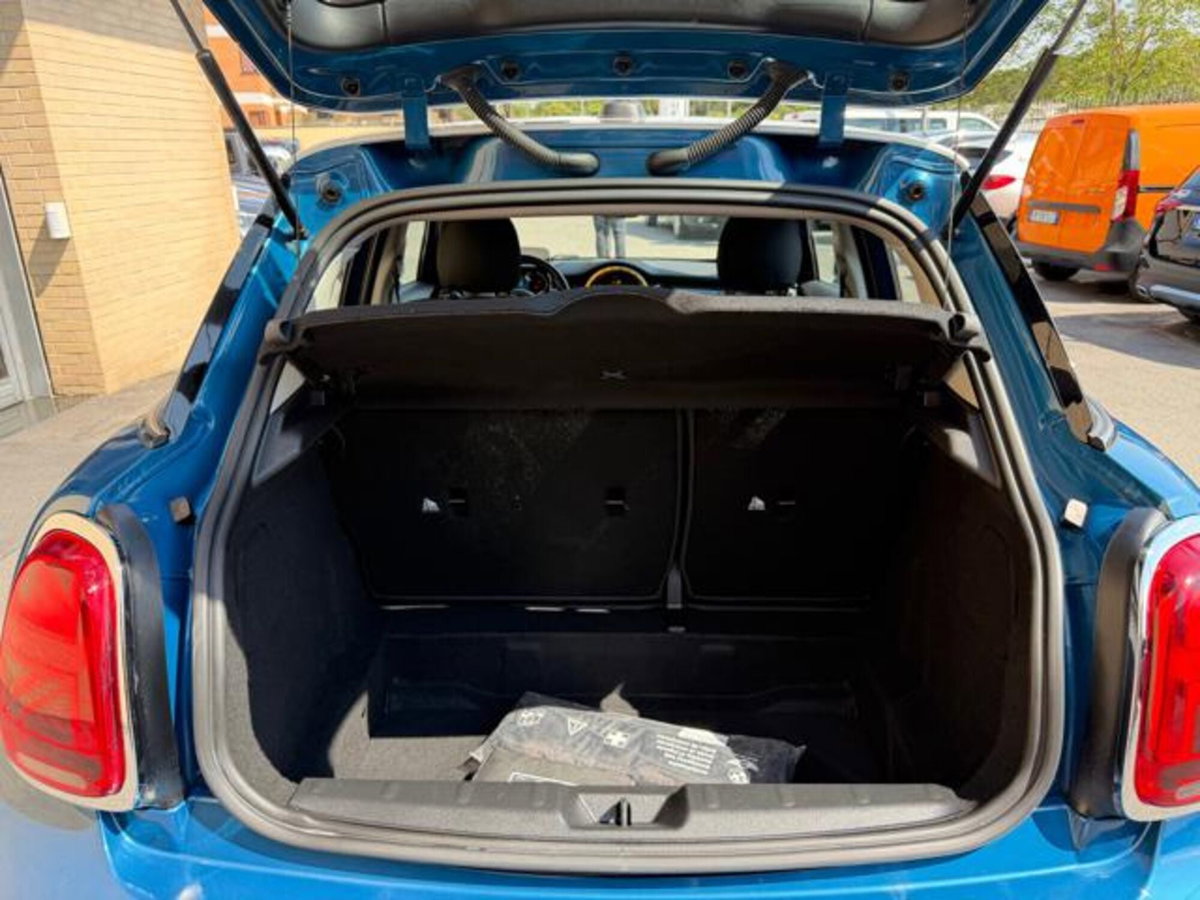 MINI Mini 1.5 Cooper Camden Edition (7)