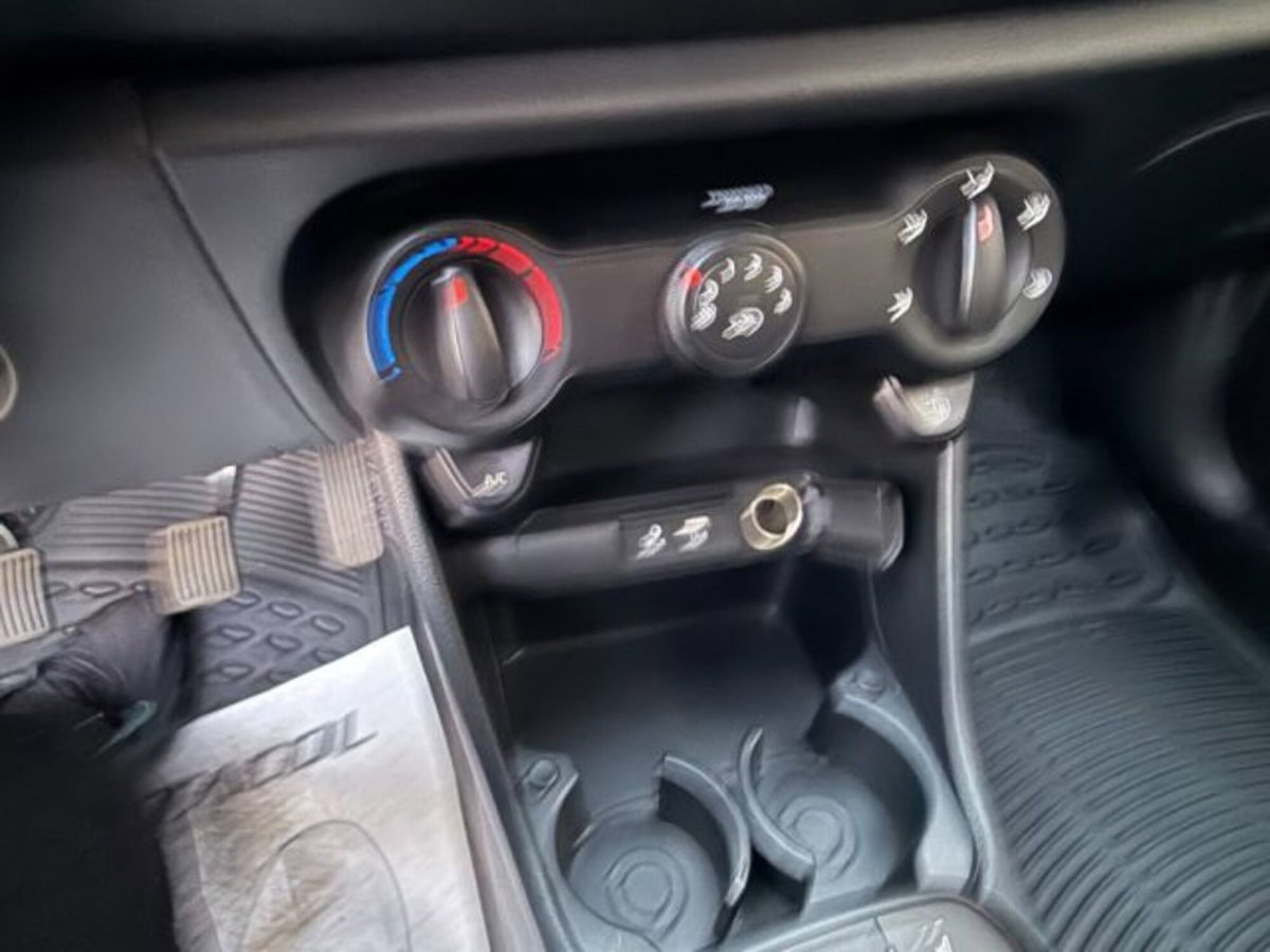 Kia Picanto 1.0 12V 5 porte AMT Style (12)