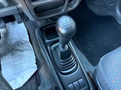 Suzuki Ignis 1.3i 16V cat 4WD GL (20)