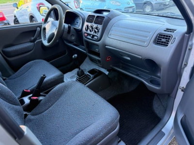 Suzuki Ignis 1.3i 16V cat 4WD GL (9)
