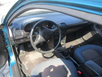Mazda MX-3 1.8i V6 24V cat (12)