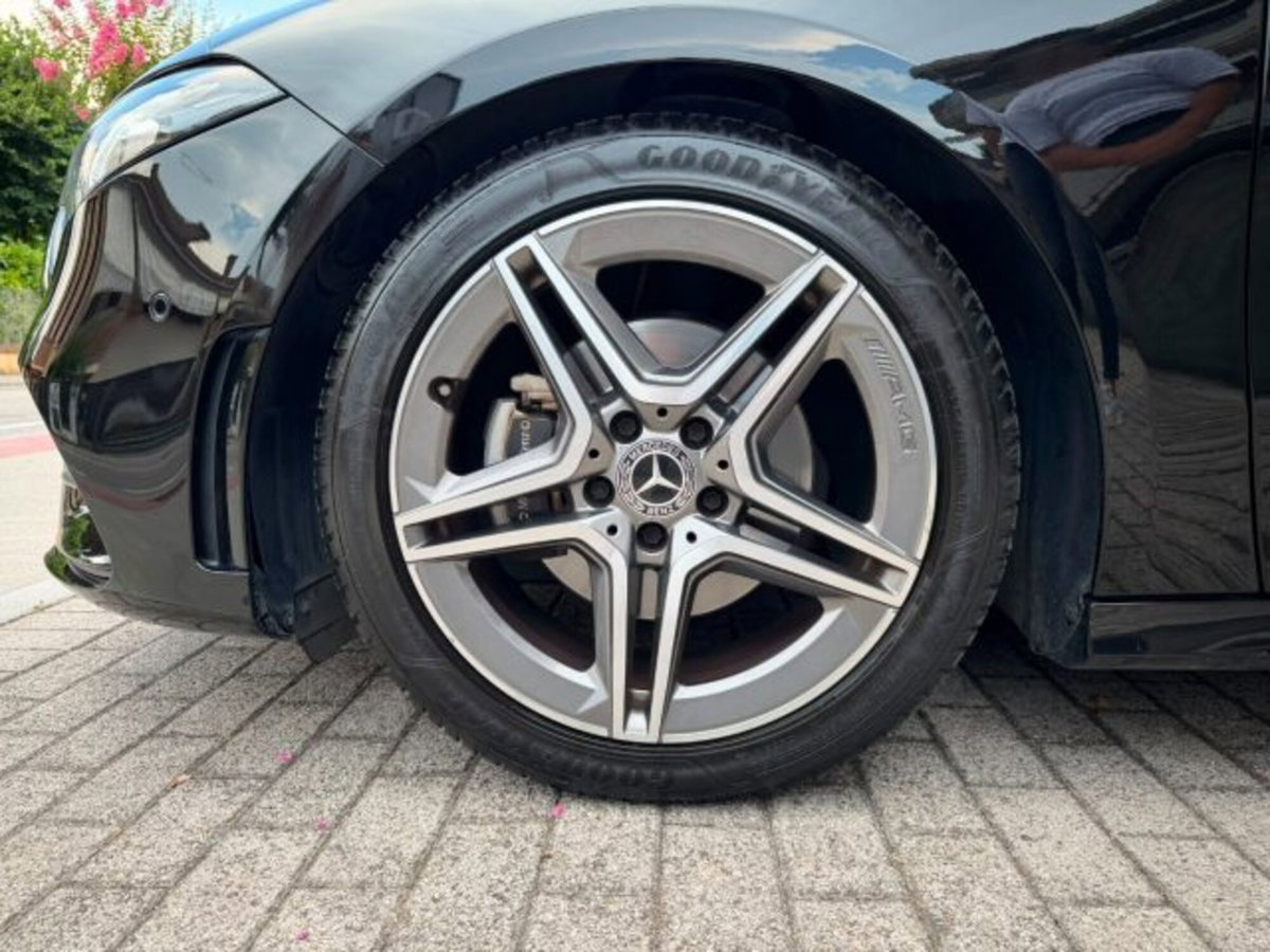 Mercedes-Benz Classe A Sedan 200 Automatic 4p. Premium (16)