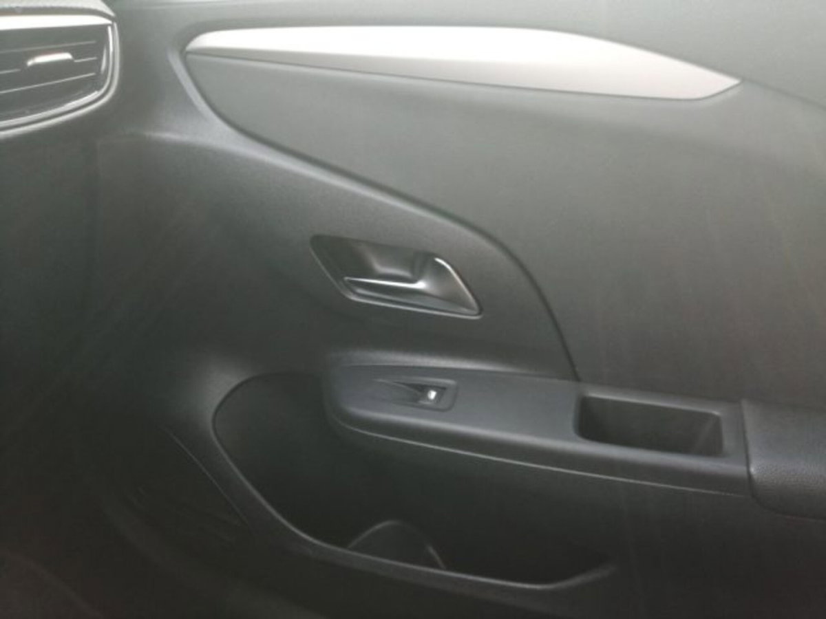Opel Corsa 1.2 Edition (16)