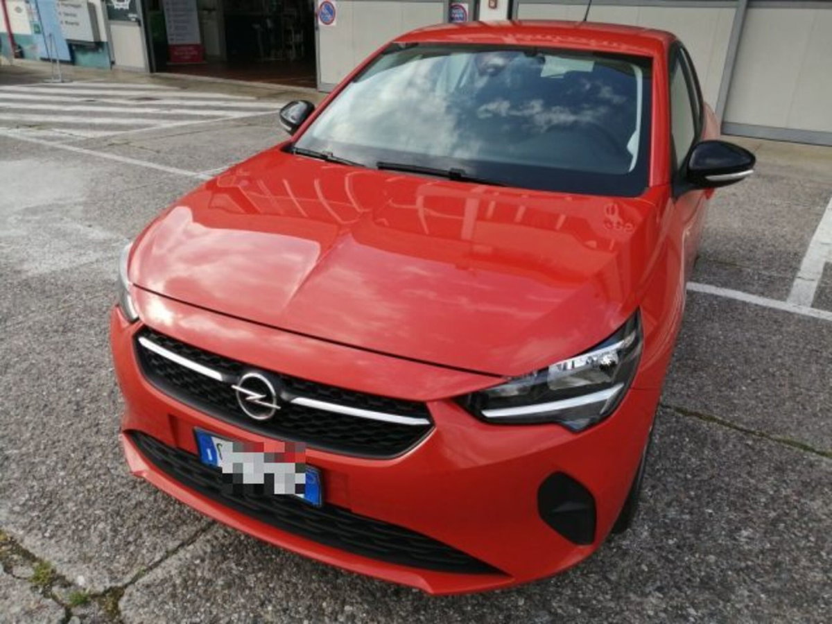 Opel Corsa 1.2 Edition (2)