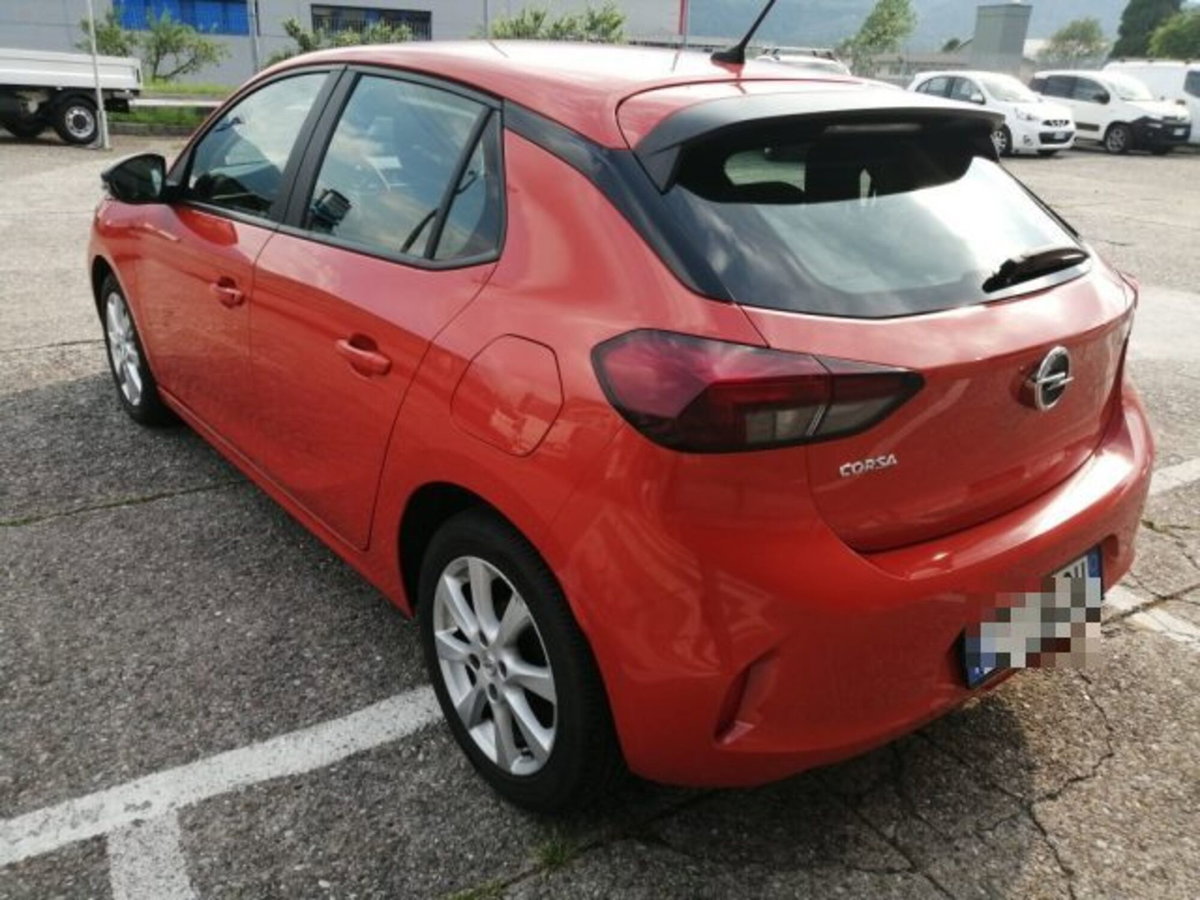 Opel Corsa 1.2 Edition (7)