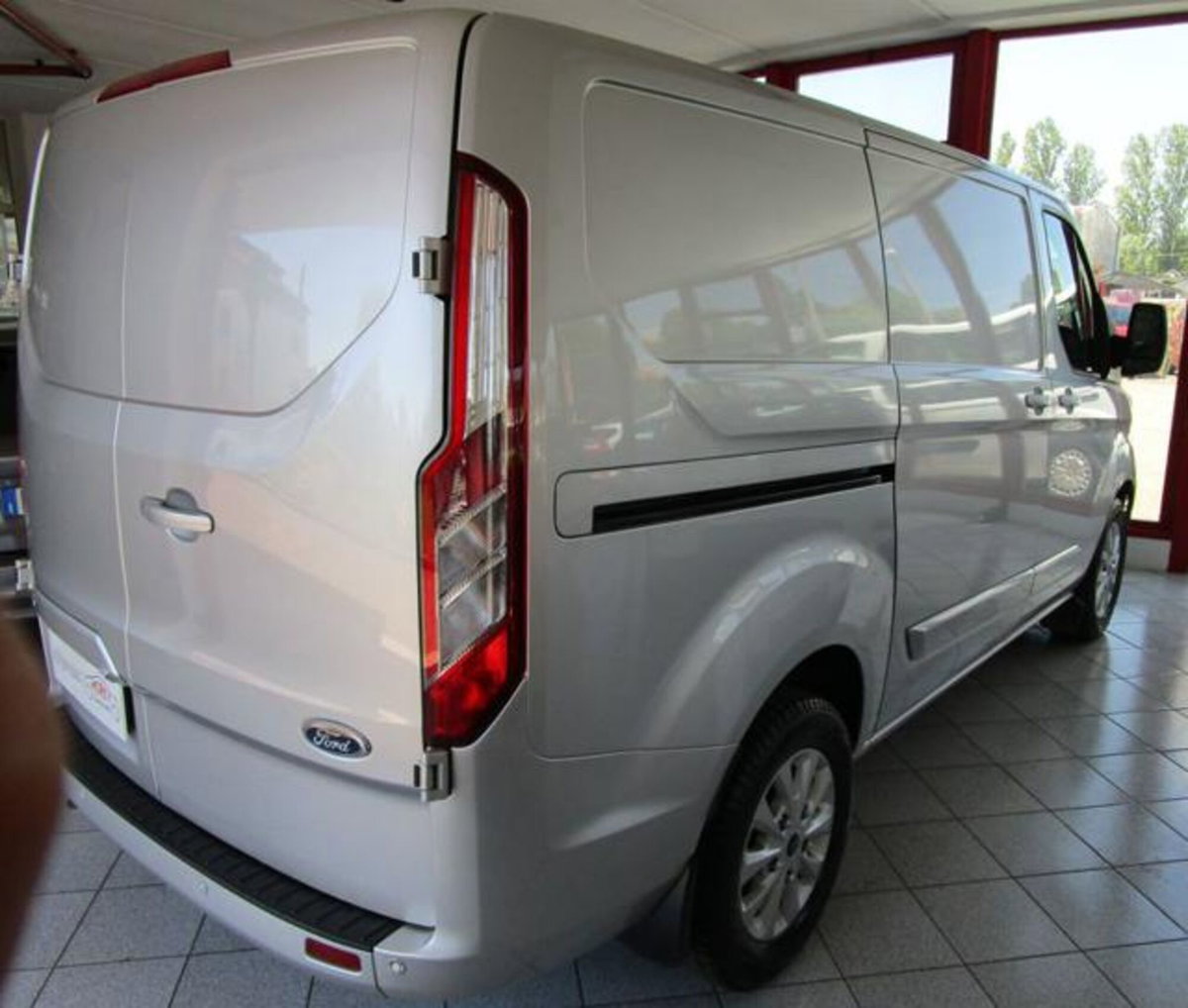 Ford Transit Custom Furgone 280 2.0 EcoBlue 130 PC Furgone Titanium (3)