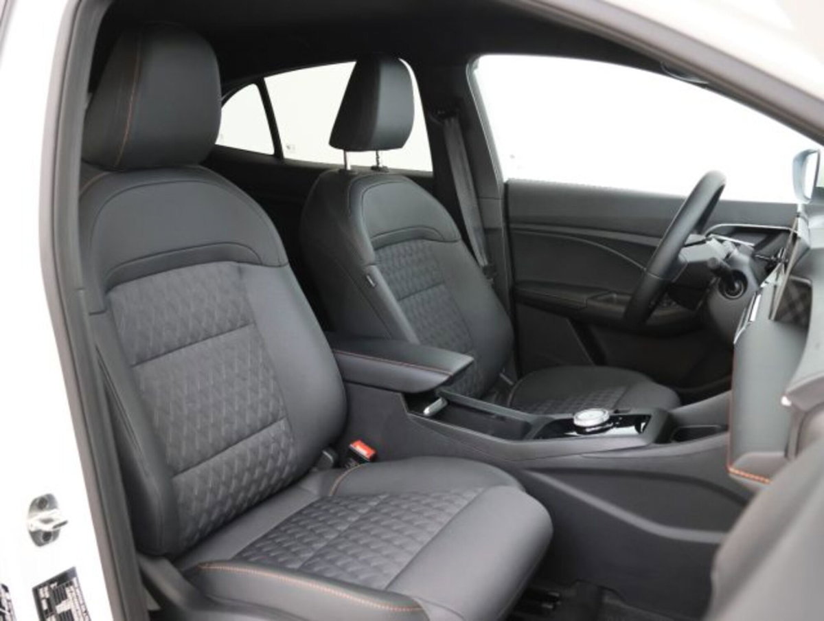 Mg MG3 1.5 Standard (11)