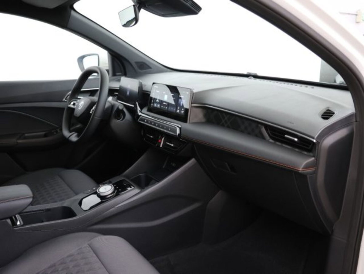 Mg MG3 1.5 Standard (12)