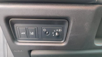 Land Rover Discovery Sport 2.0 TD4 150 CV HSE (11)