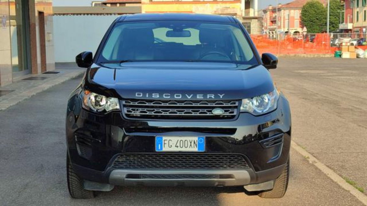 Land Rover Discovery Sport 2.0 TD4 150 CV HSE (2)