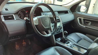 Land Rover Discovery Sport 2.0 TD4 150 CV HSE (6)