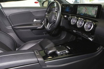 Mercedes-Benz Classe A 180 d Automatic Sport (7)