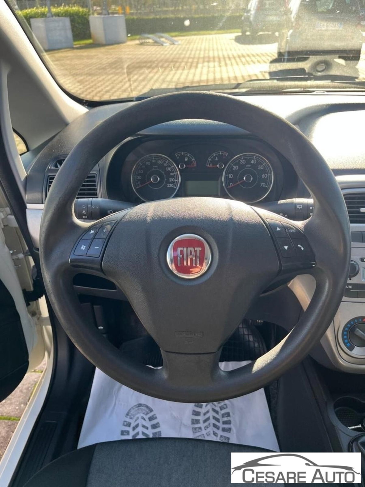 Fiat Punto 1.3 MJT 75CV 3 porte Van Pop 2 posti (5)