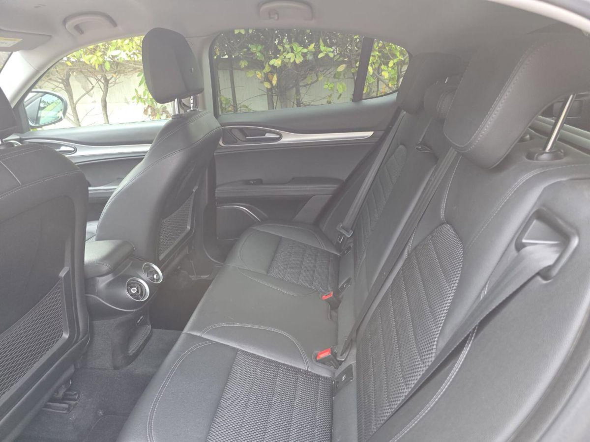 Alfa Romeo Stelvio Stelvio 2.2 Turbodiesel 190 CV AT8 Q4 Super Business (14)