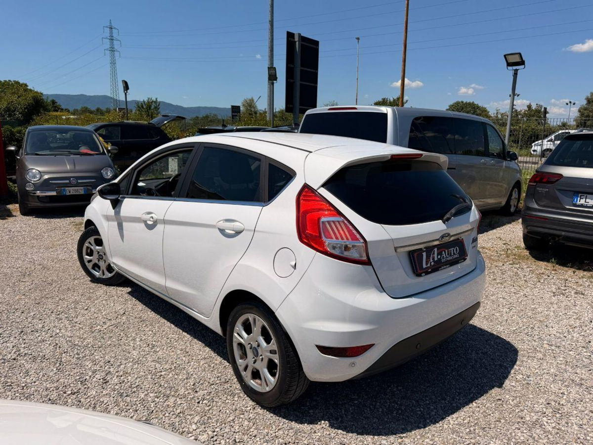 Ford Fiesta 1.5 TDCi 95CV 5 porte Titanium (3)